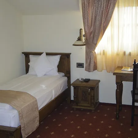Castel Royal Hotel 4*